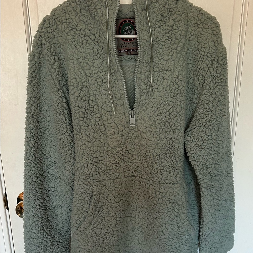 Cabin Creek Sherpa Pullover in Light Gray